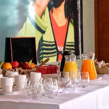 호스텔 유스 솅겐 / 레메르쉔 *