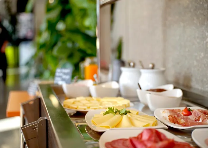 Youth Schengen / Hostel