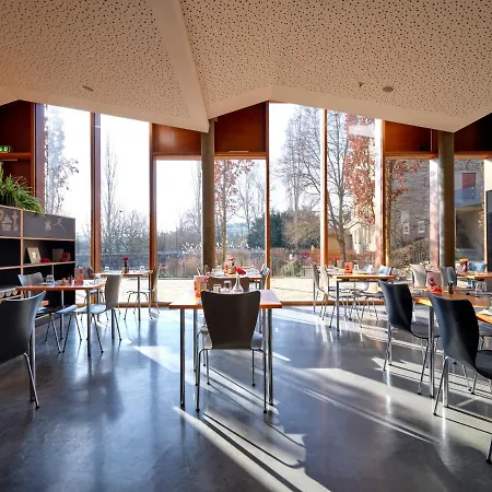 Youth Schengen / אכסניה